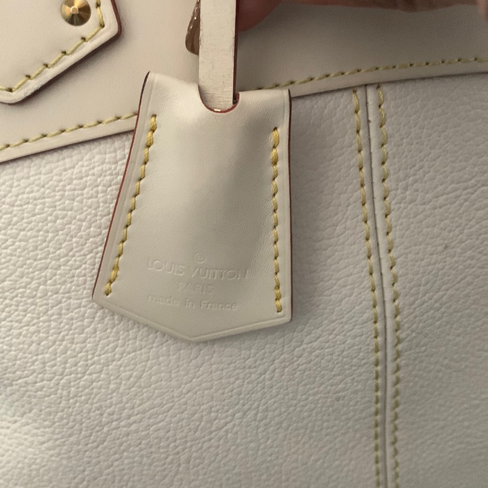Louis Vuitton Suhali Lockit Bag in Preloved condition - Picture 13 of 16